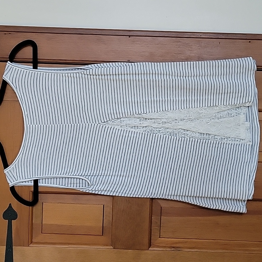 Striped Beaded Cross Tank Top - Picture 3 of 9
